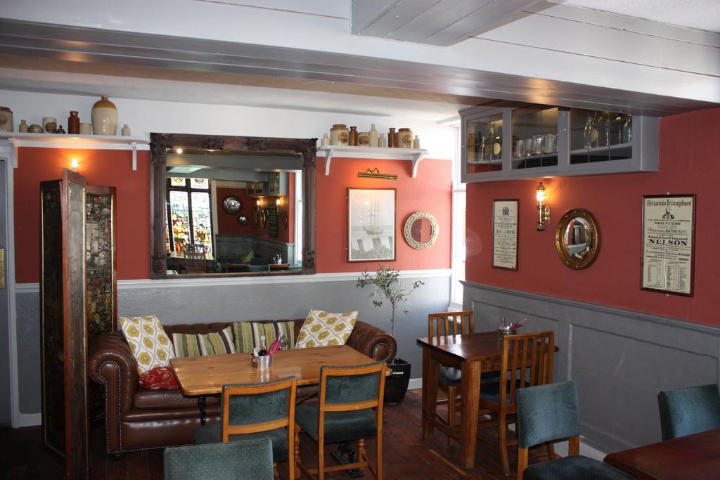 The Ship Inn Fowey Exterior photo